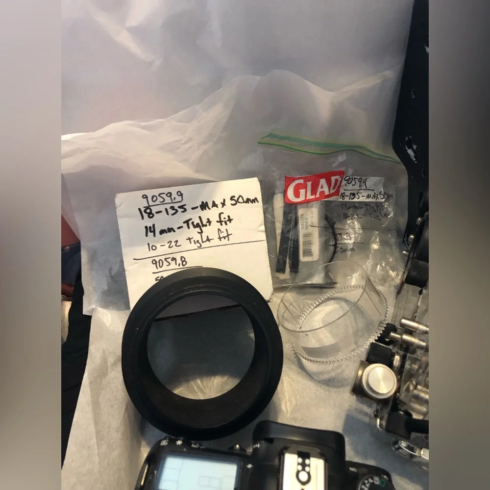 UNDERWATER CAMERA SET- Fully equipped Ikelite Underwater House & Canon 7D Camera